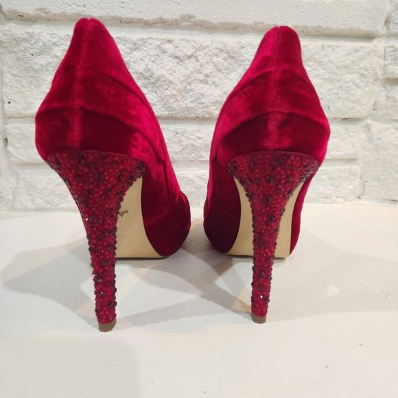 Red Velvet jeweled heels - Picture 2 of 5
